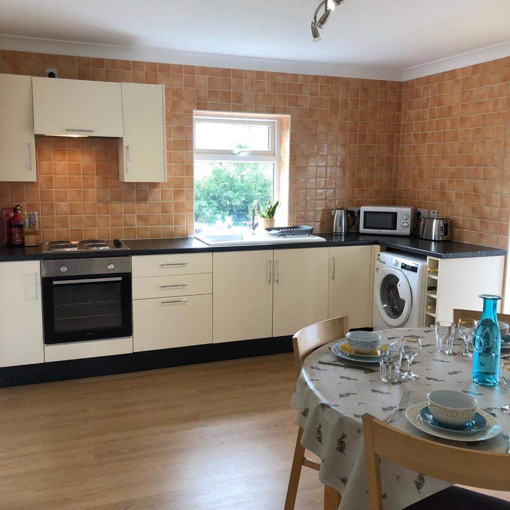The Annexe - Spacious 2 Bedroom Detached Cottage Cardigan Extérieur photo